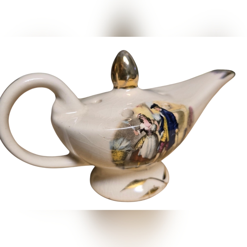 vintage ceramic pomander genie lamp, produced by Sallie Robinson.